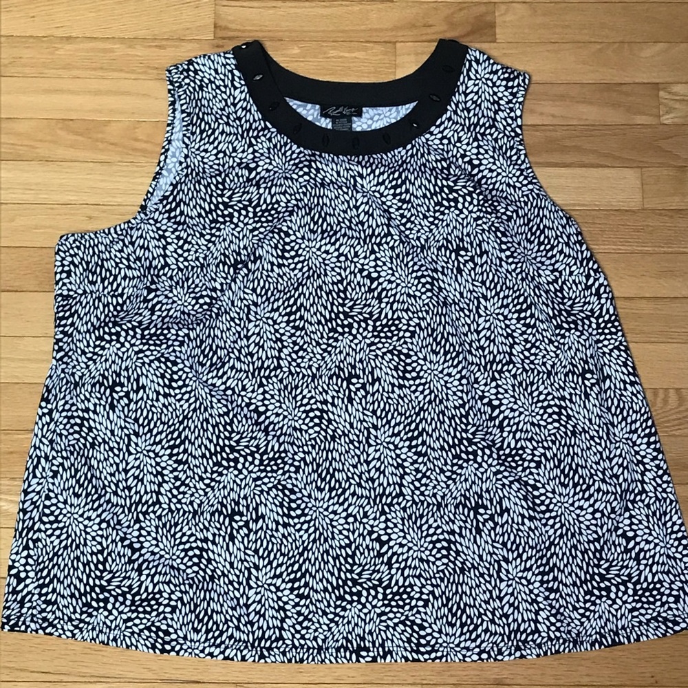 *PLUS SIZE* Russell Kemp Tank Top with Scoop Neck